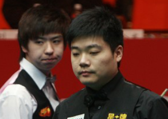 不愧是凯-琼斯 飞天炸扣秀！劲爆大帽5中5得到13分9板+正负值+1.